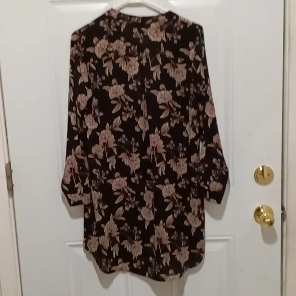 Forever 21 blouse - Picture 2 of 6